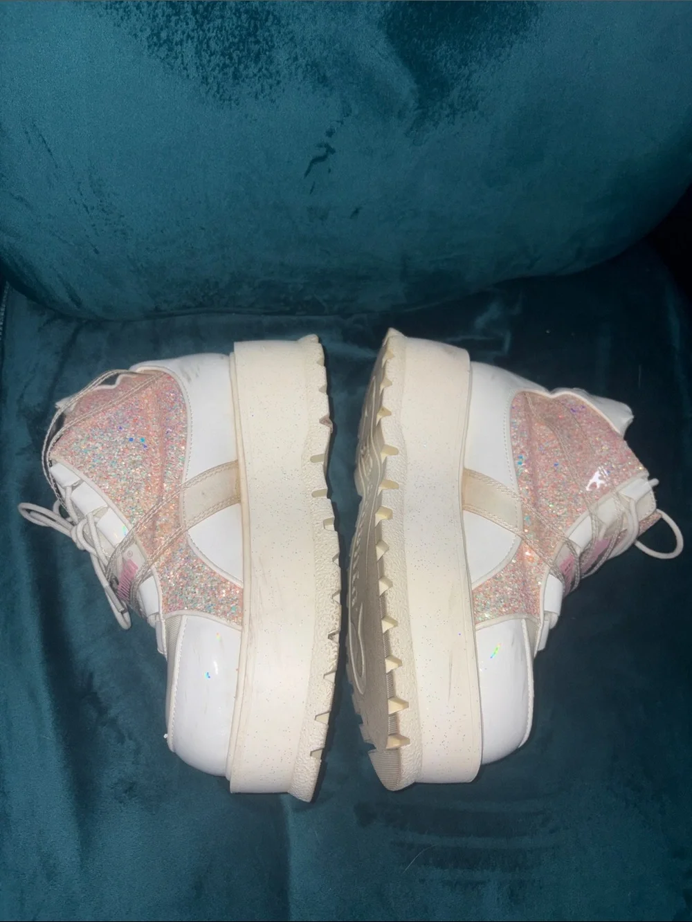 Demonia Glitter Platform Lace-Up Sneakers in Pink and White. Size 9